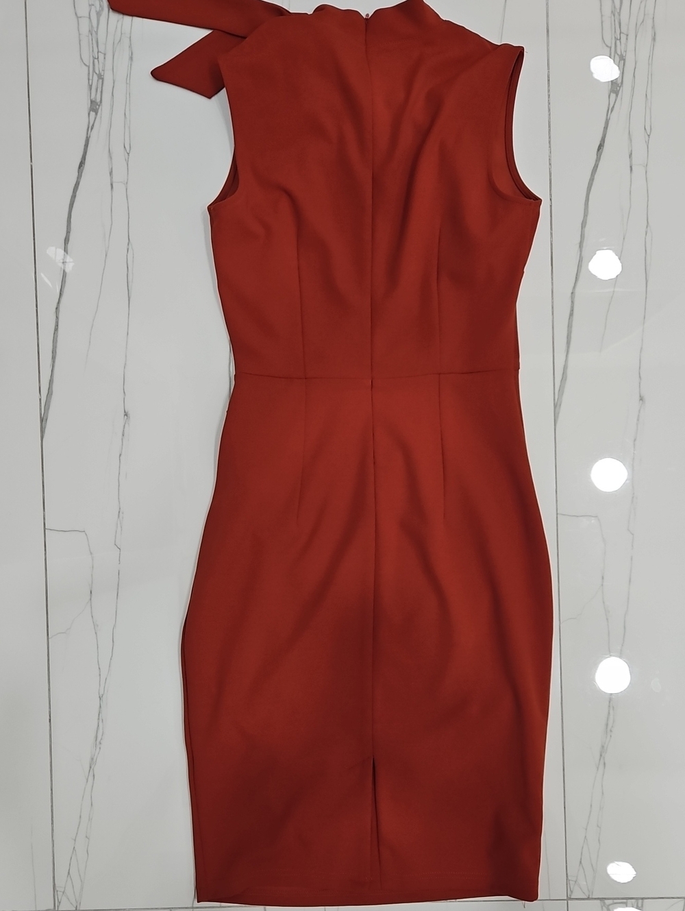 Miusol Sleeveless Tie-Neck Cocktail Pencil Dress in Rust Orange. - Picture 3 of 8